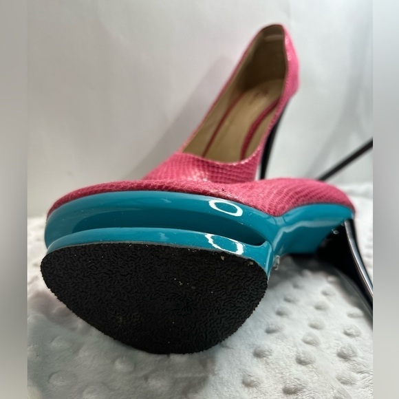 APPLE Bottom Size 10 Hot Pink Stiletto Heels - Picture 4 of 4